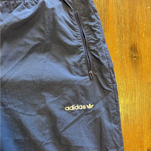 ADIDAS MENS windbreaker joggers (medium) - Picture 2 of 4